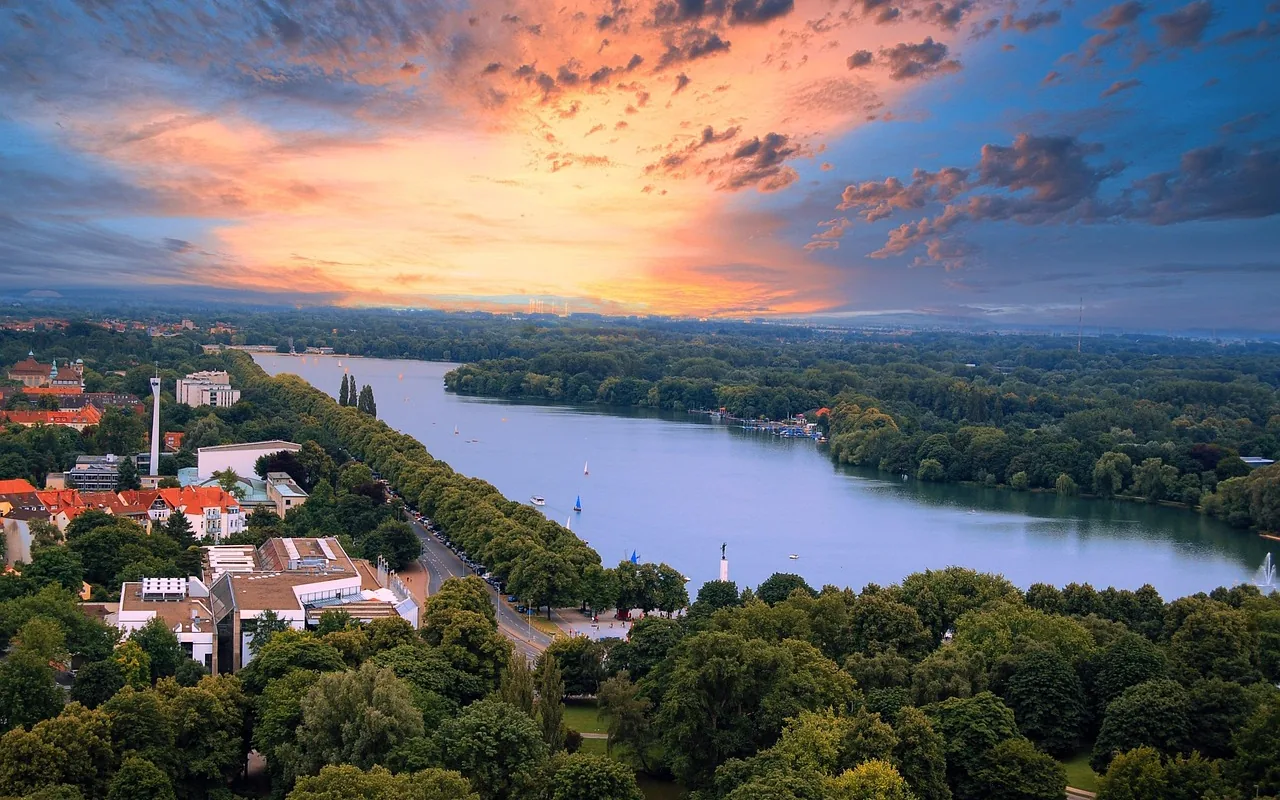 Bootsführerschein Hannover, Maschsee bei Sonnenuntergang